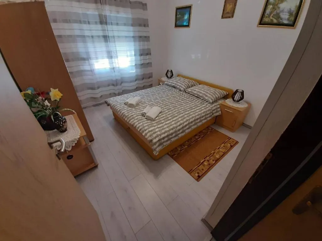 Appartamento Hukic A2 And A1 Fažana