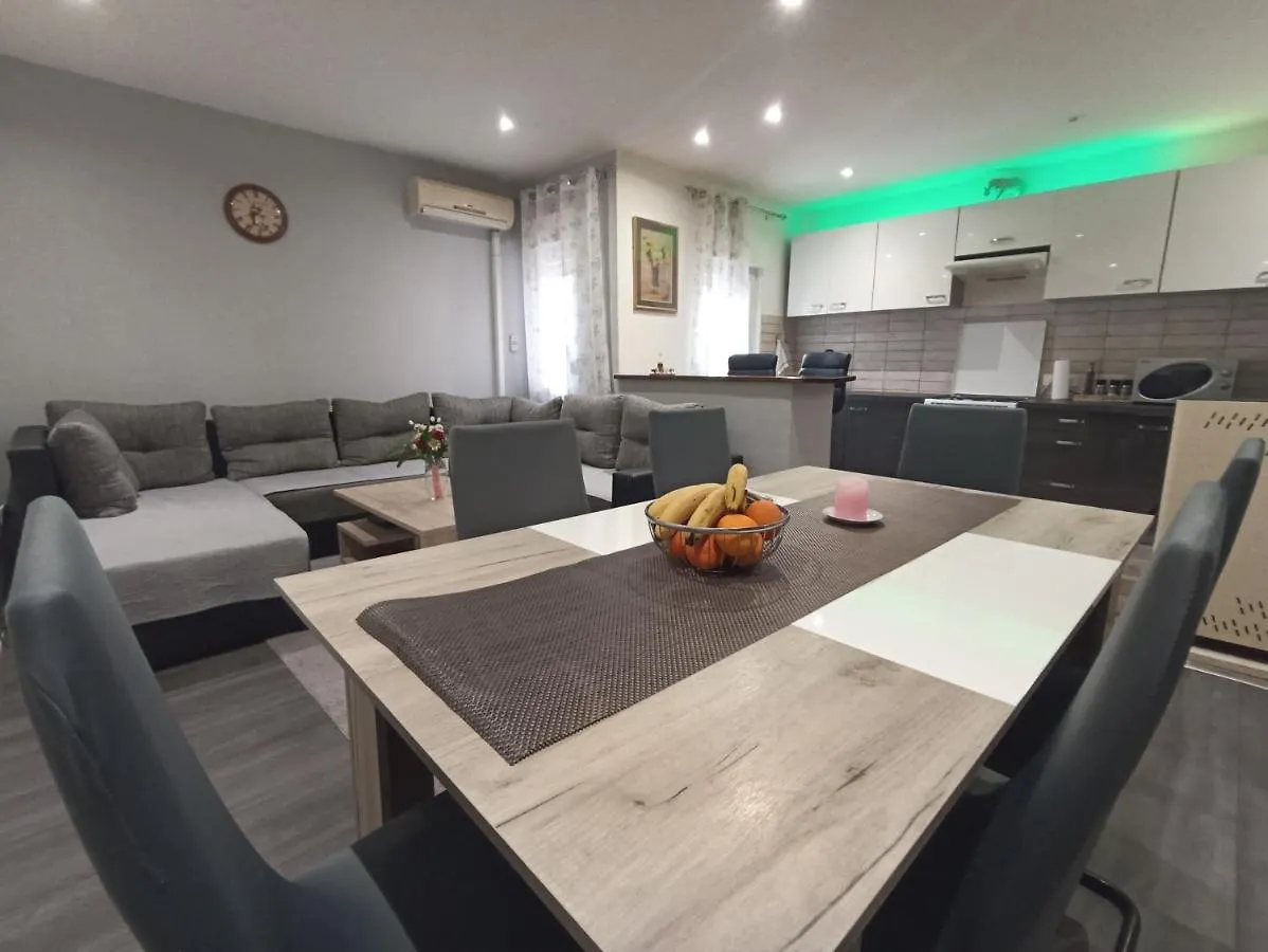 Hukic A2 And A1 Apartment Fazana