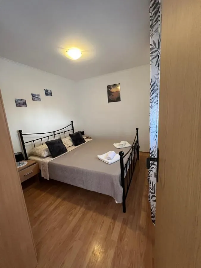 Hukic A2 And A1 Apartment Fazana Croatia